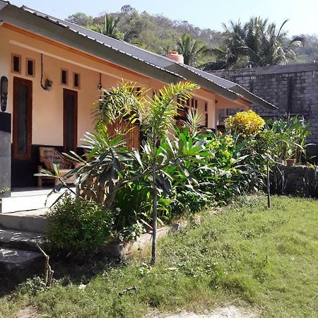Telage Indah Homestay Kuta  Luaran gambar
